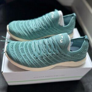 NWB Perfect Blue Wave TechLoom Athletic Shoe W 10.5 M 9 $270